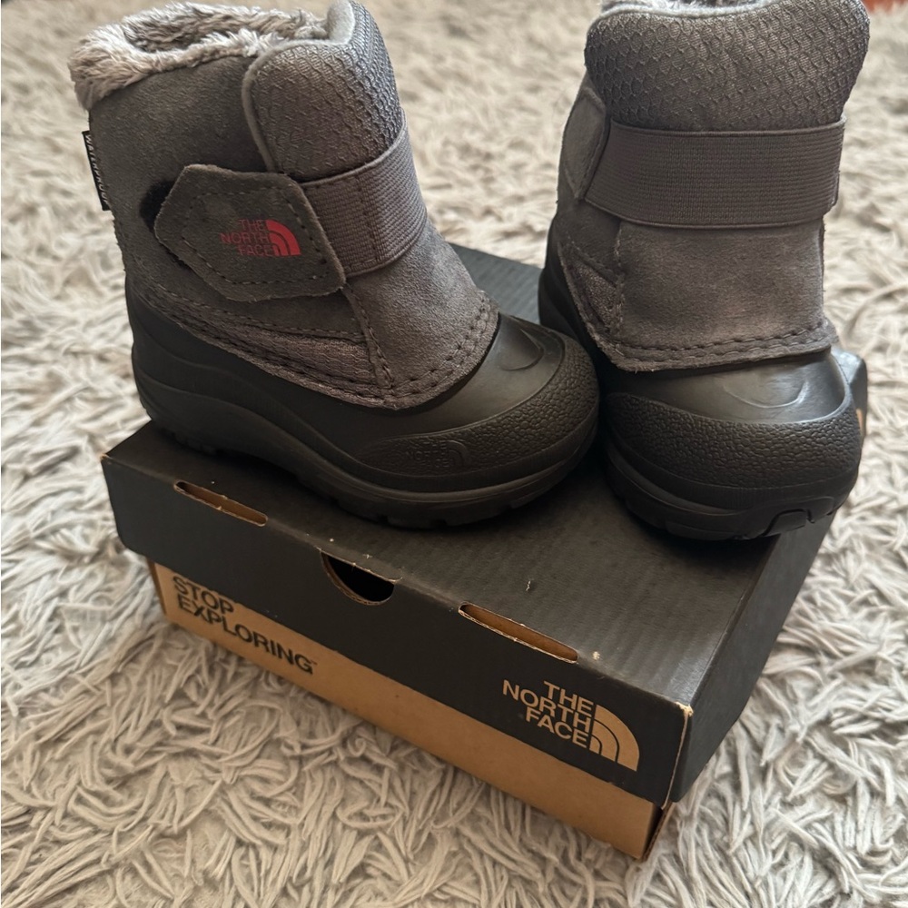 The North Face Alpenglow 2 Kids Snow Boots
